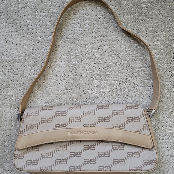Vintage Logo Balenciaga Beige Shoulder Baguette Bag